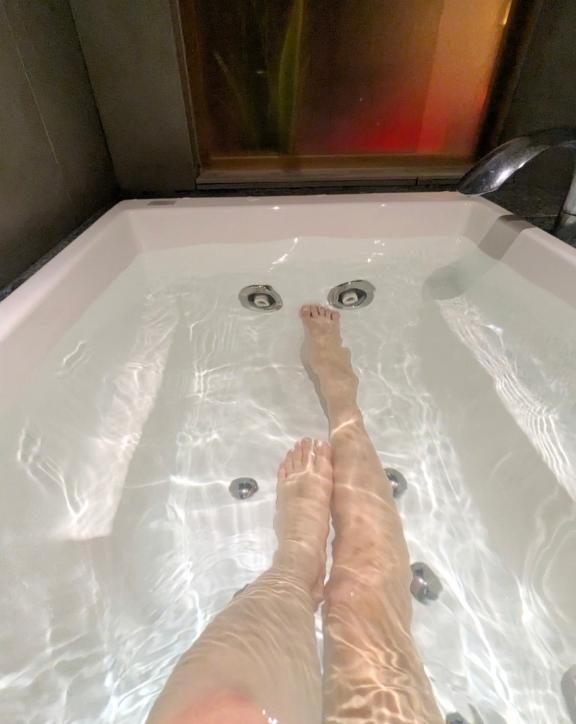 めい